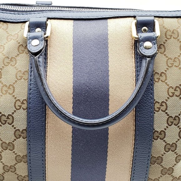 Authentic Gucci Canvas Vintage Medium CrossbodyBag - Picture 4 of 16